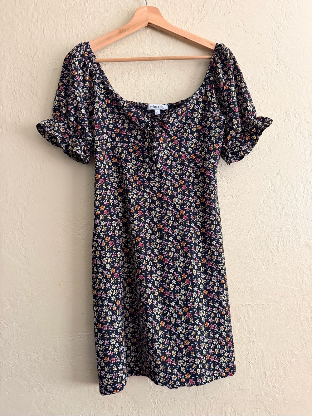 Black Floral Puff-Sleeve Mini Dress